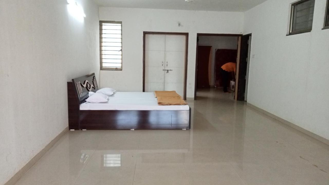 Swami Home Stay コールハープル エクステリア 写真